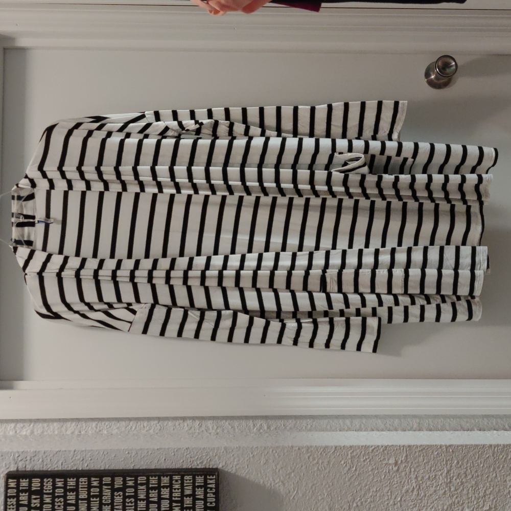 Medium length cardigan